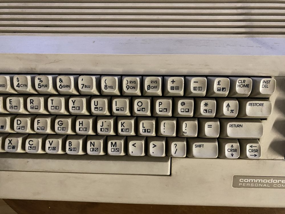 Commodore 64 plus zasilacz