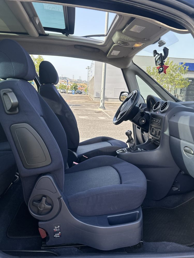 Peugeot 1007 preto 1.4 HDI tecto de abrir electrico panoramico