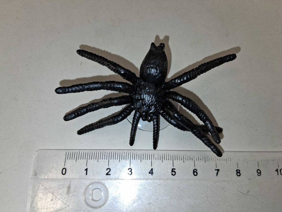 N055 Gumowy Pająk Na Przyssawkę Dekoracja Halloween Straszny