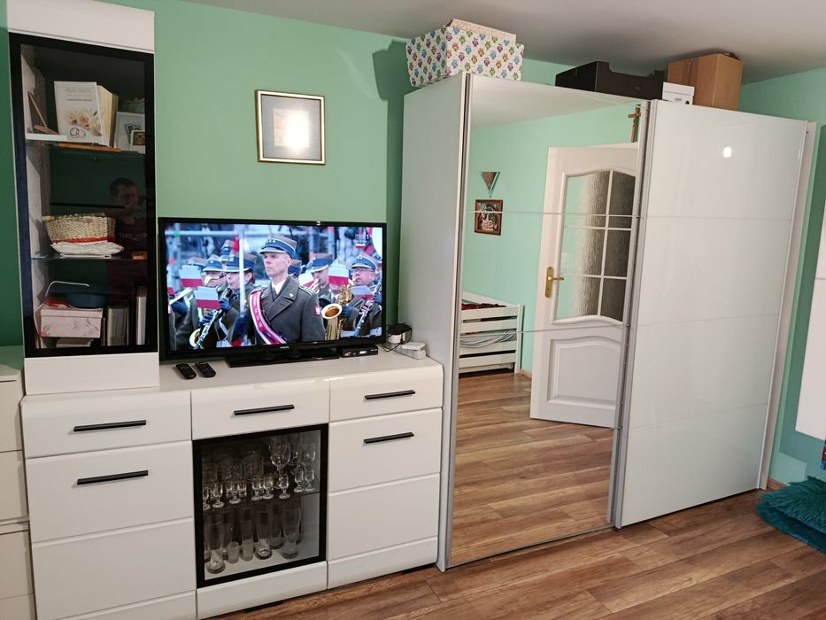 Szafa przesuwna na ubrania rezerwacja!