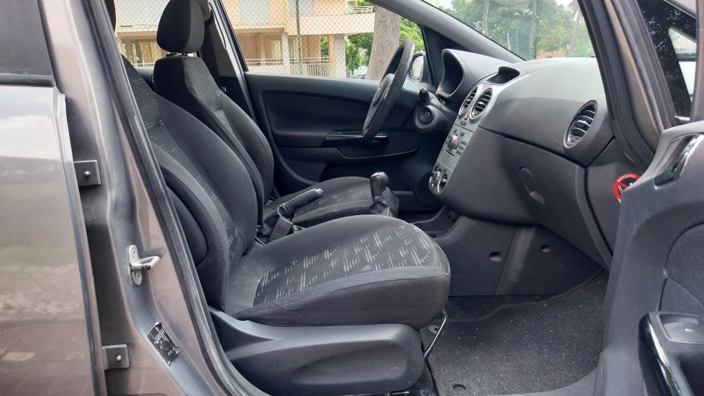 Opel Corsa 1.2i-16v 5p 2011