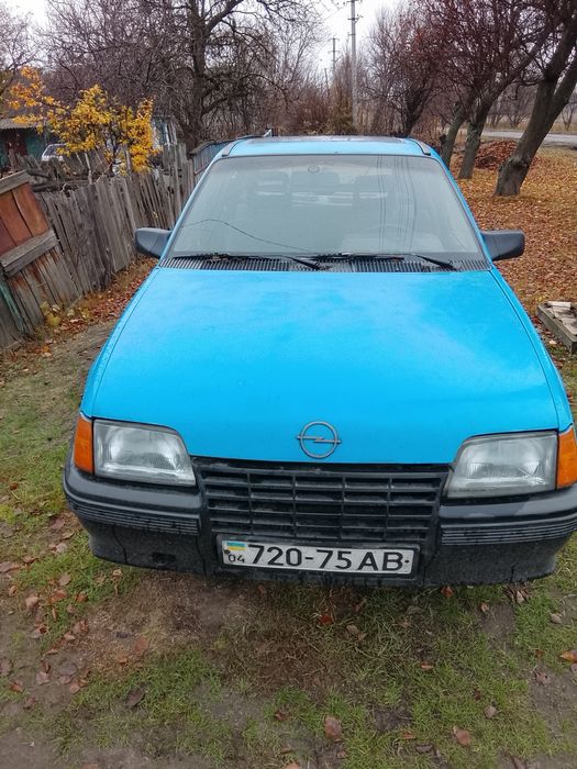 Продам Опель кадет