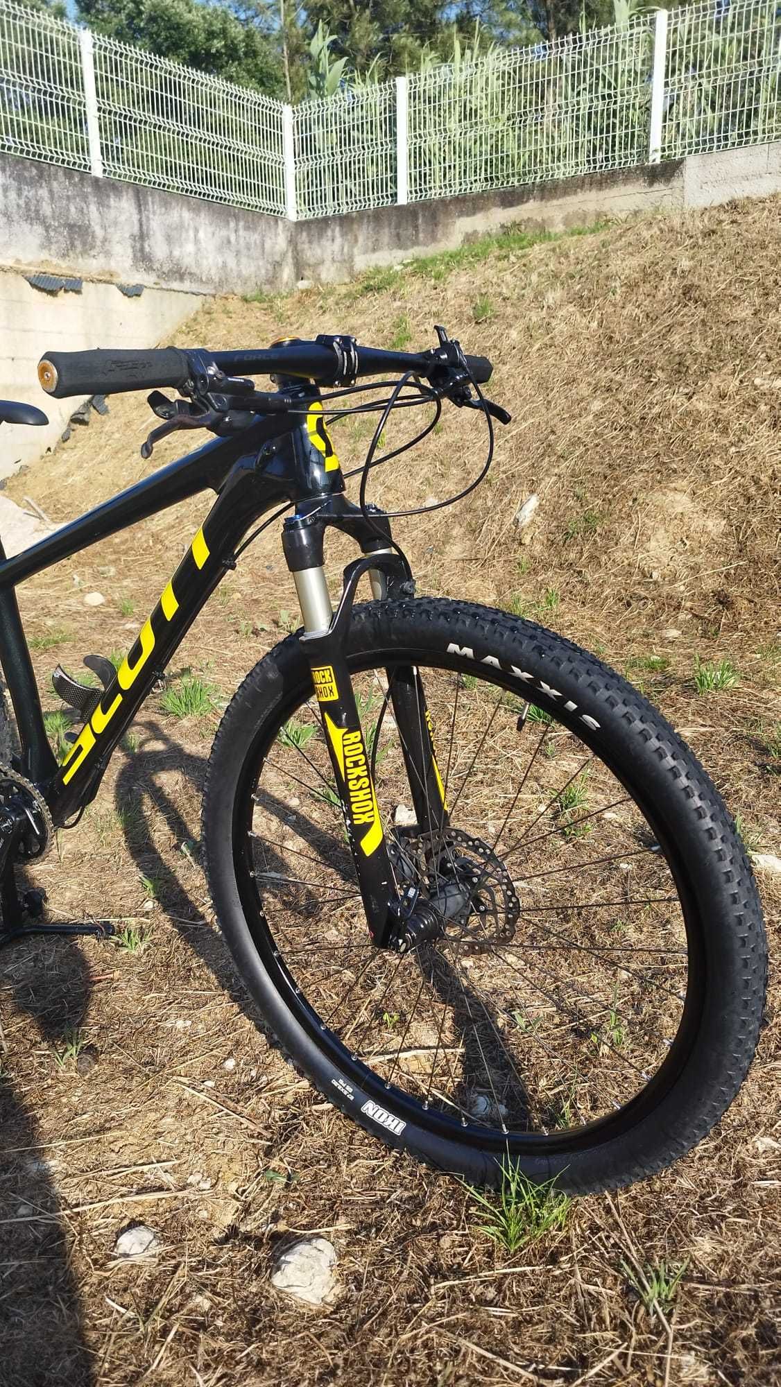 Bicicleta BTT Scott Scale Carbono Tamanho S Roda 27,5"
