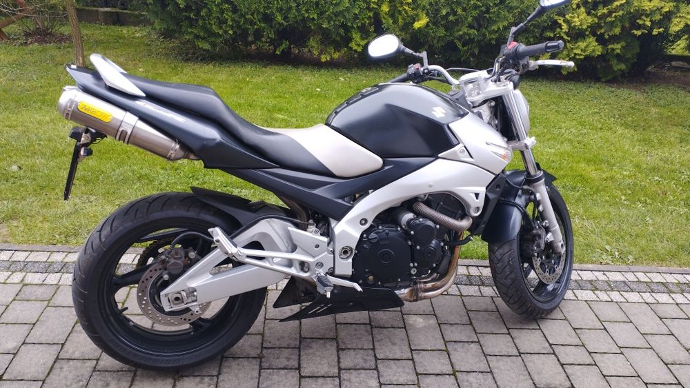 Motocykl Suzuki GSR600