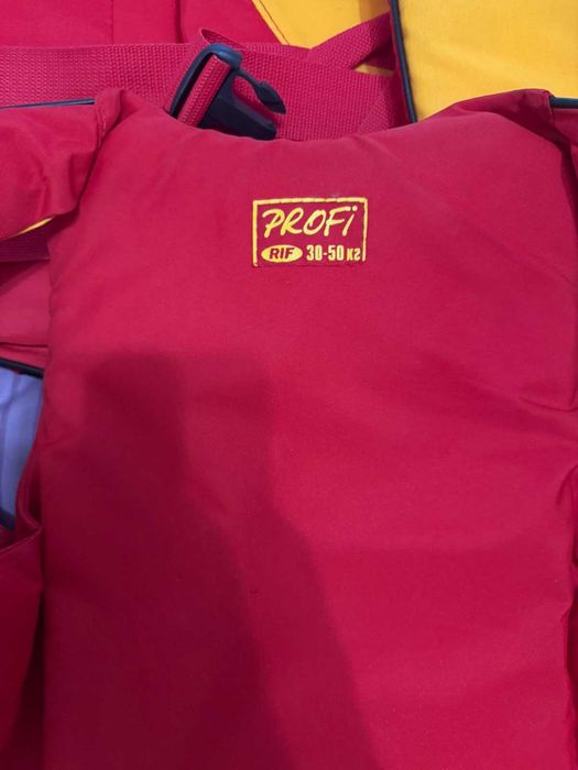 Продаю спасательные жилеты jobe buoyancy aid 50N