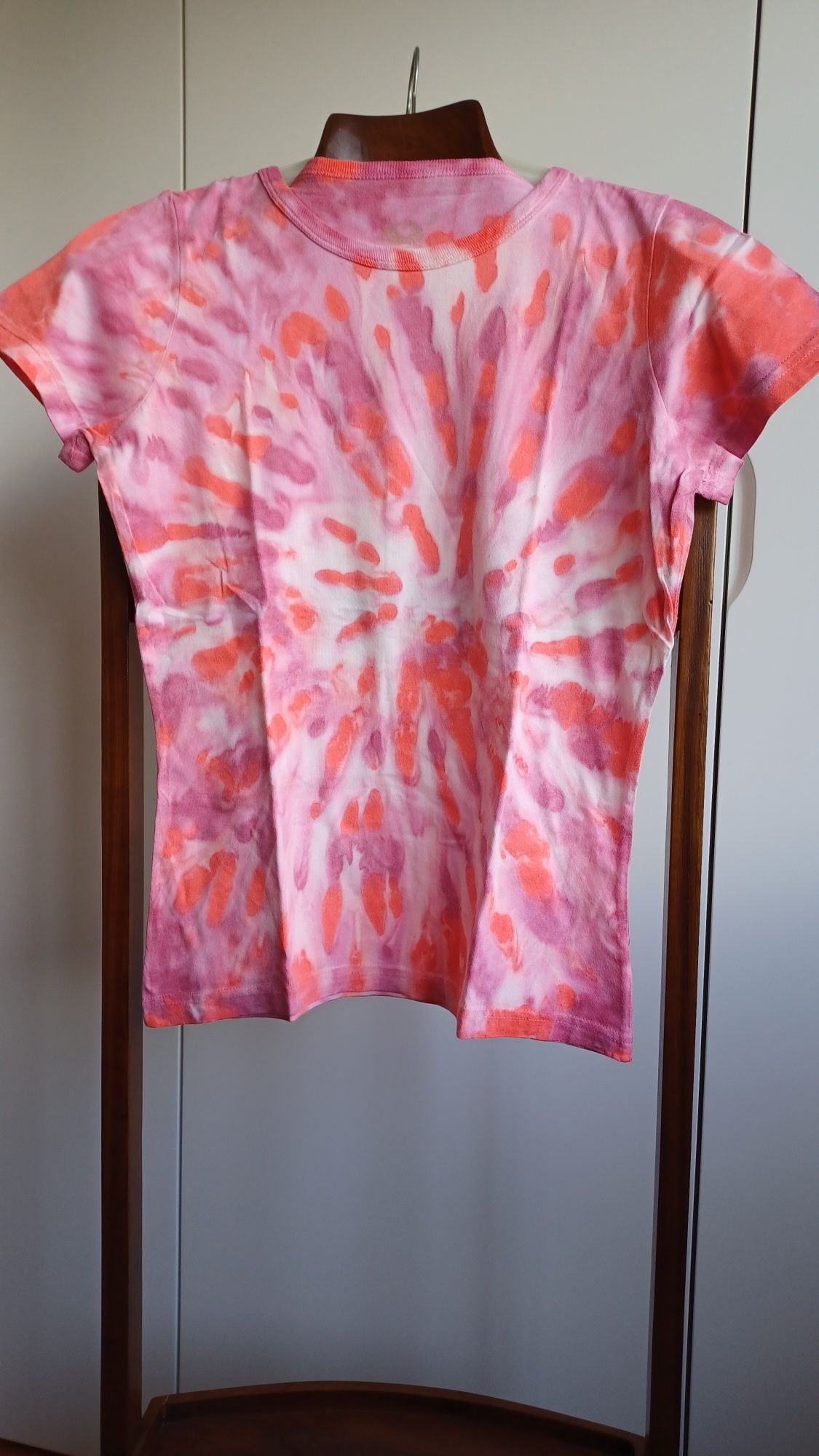 T-shirt Tye Dye pintada à mao