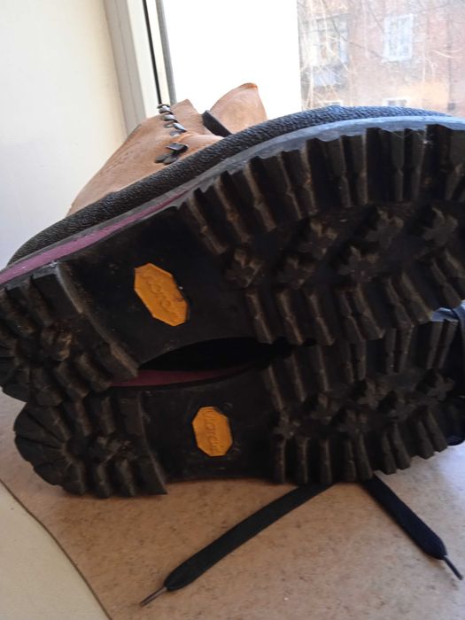 трекинговые ботинки