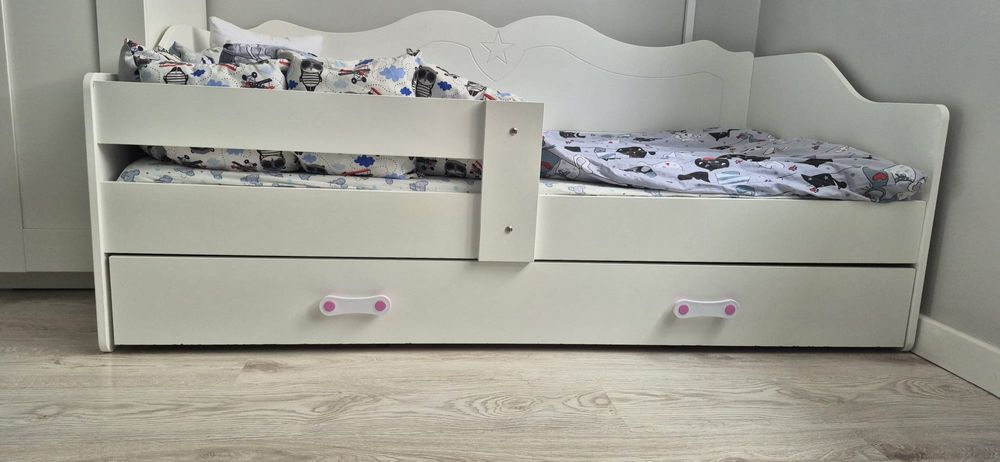 Łóżko dziecięce 163cm x 85cm z szufladą  2 materace