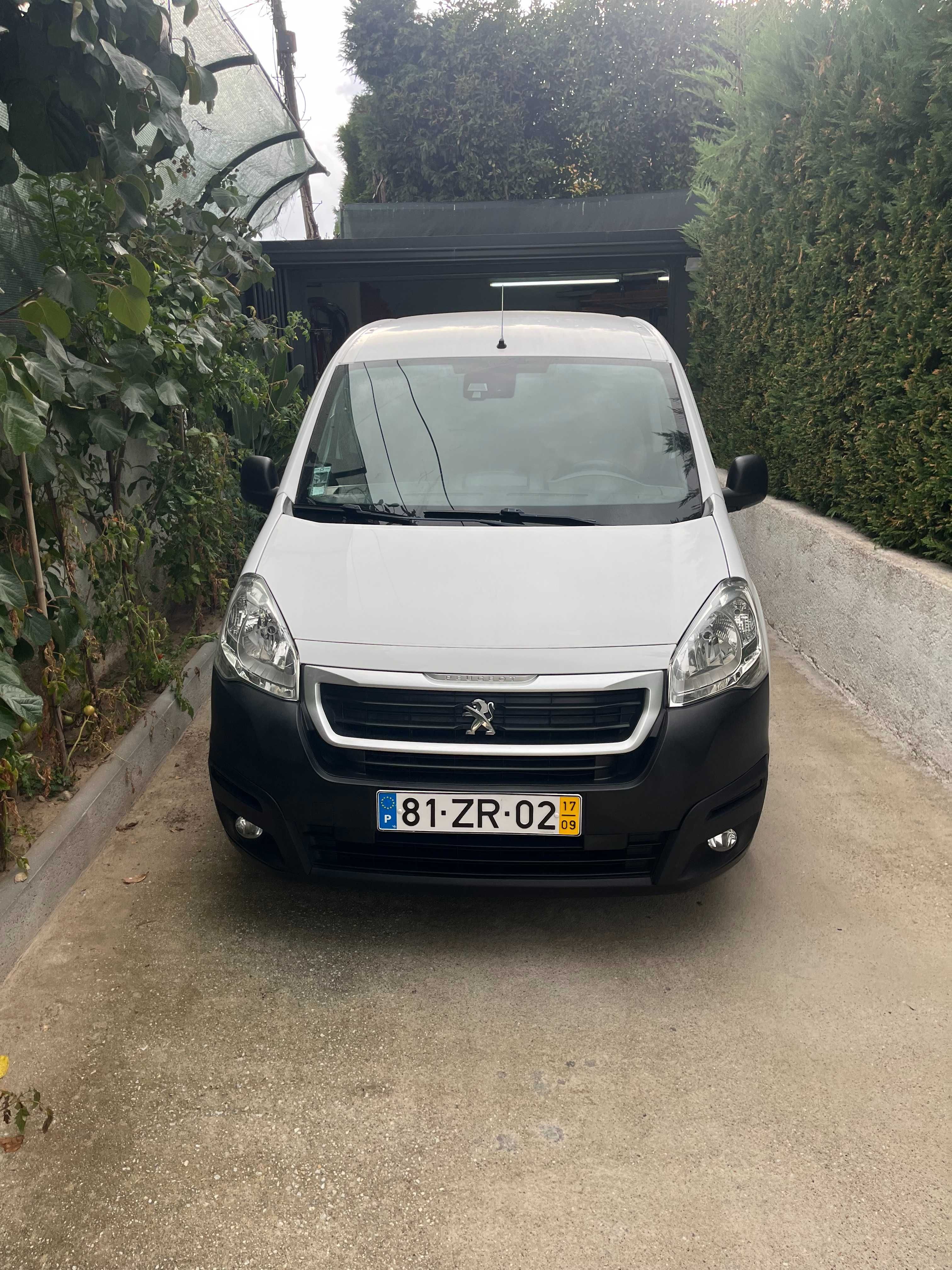 Peugeot partner 1.6HDI 100CV longa ano 2017-09