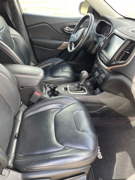 Jeep Cherokee 3,2. 2017r. BENZYNA! AUTOMAT! ZADBANY!