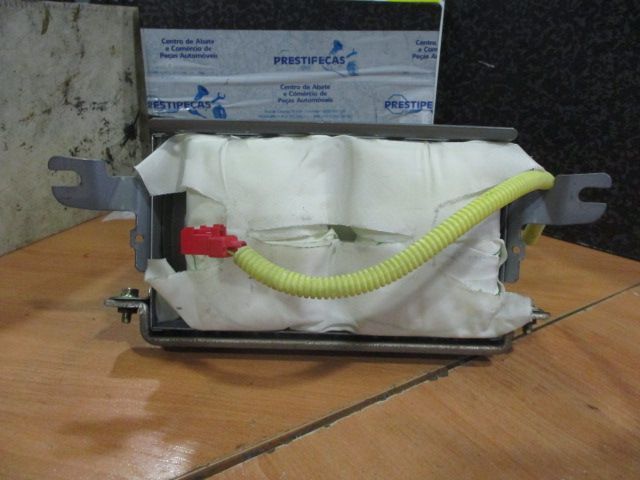 Airbag Passageiro B02714402P57 MR402459 MITSUBISHI PAJERO 2002