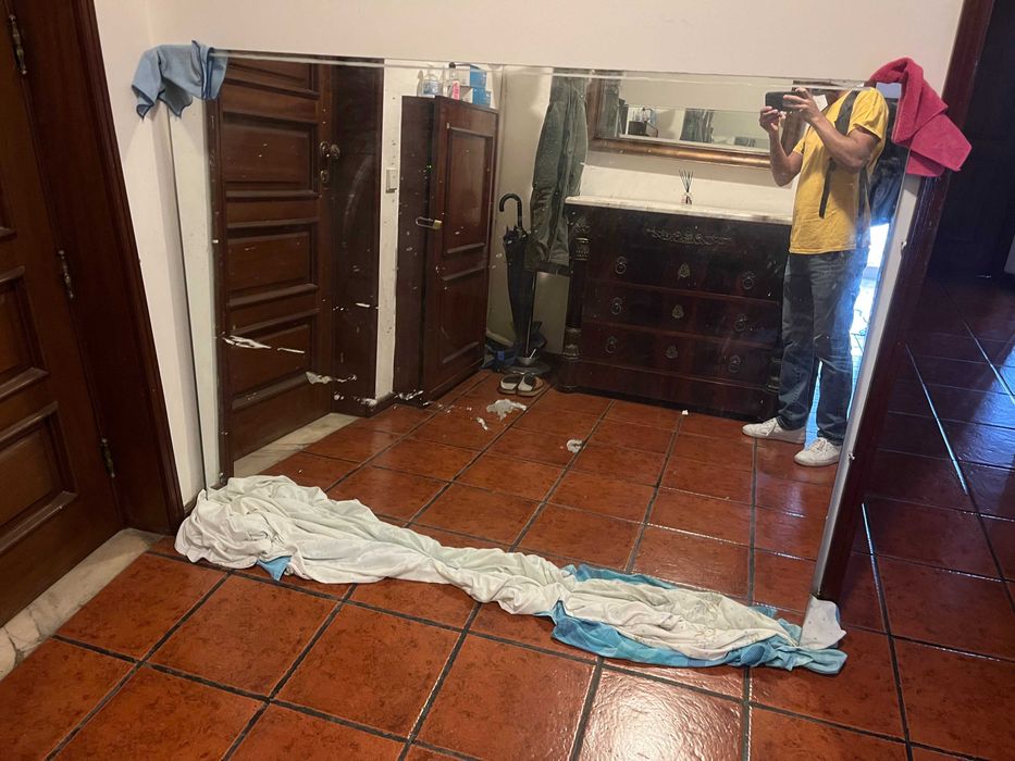Espelho grande 169x129 cm – bom estado geral