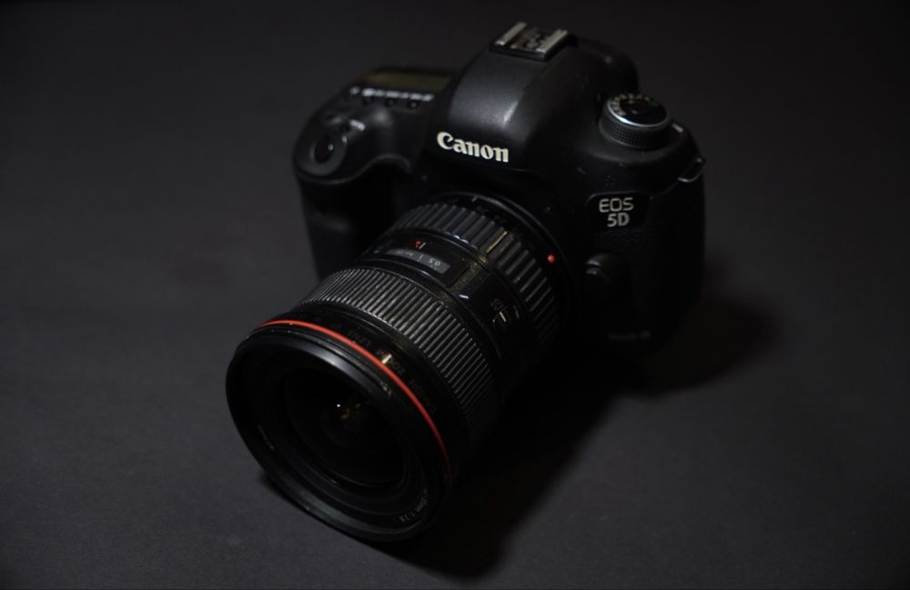 Продам фотоапарат Canon 5d mark iii