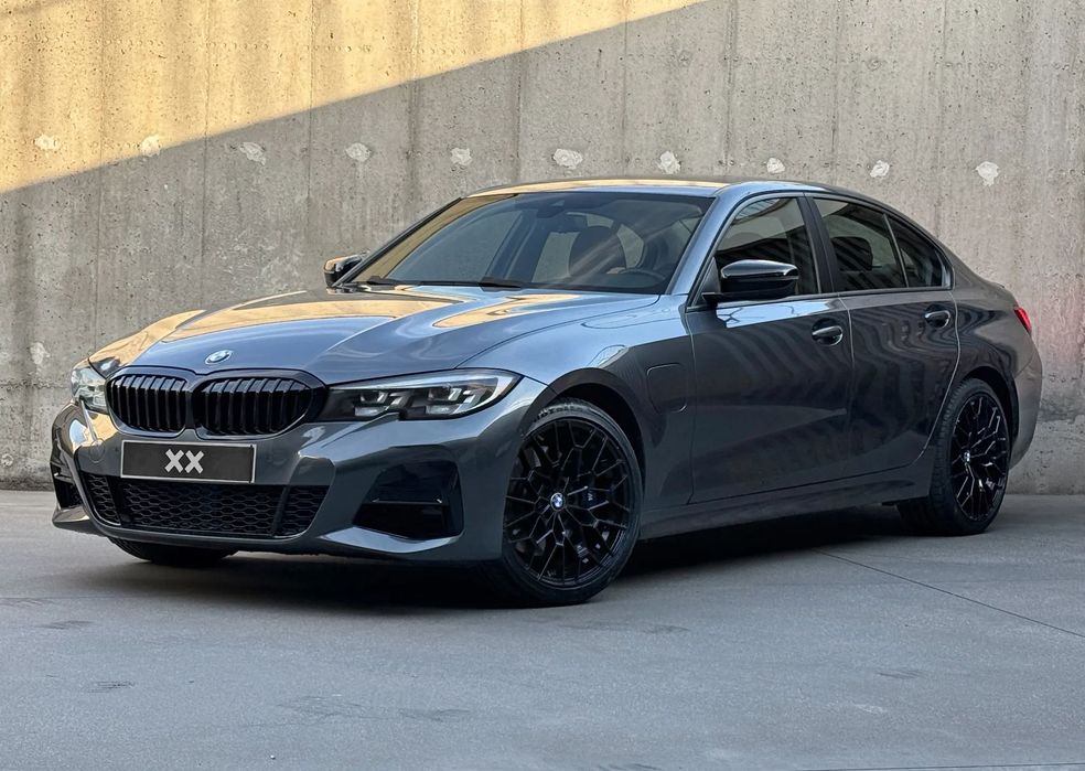 BMW 330 e Line Sport Auto