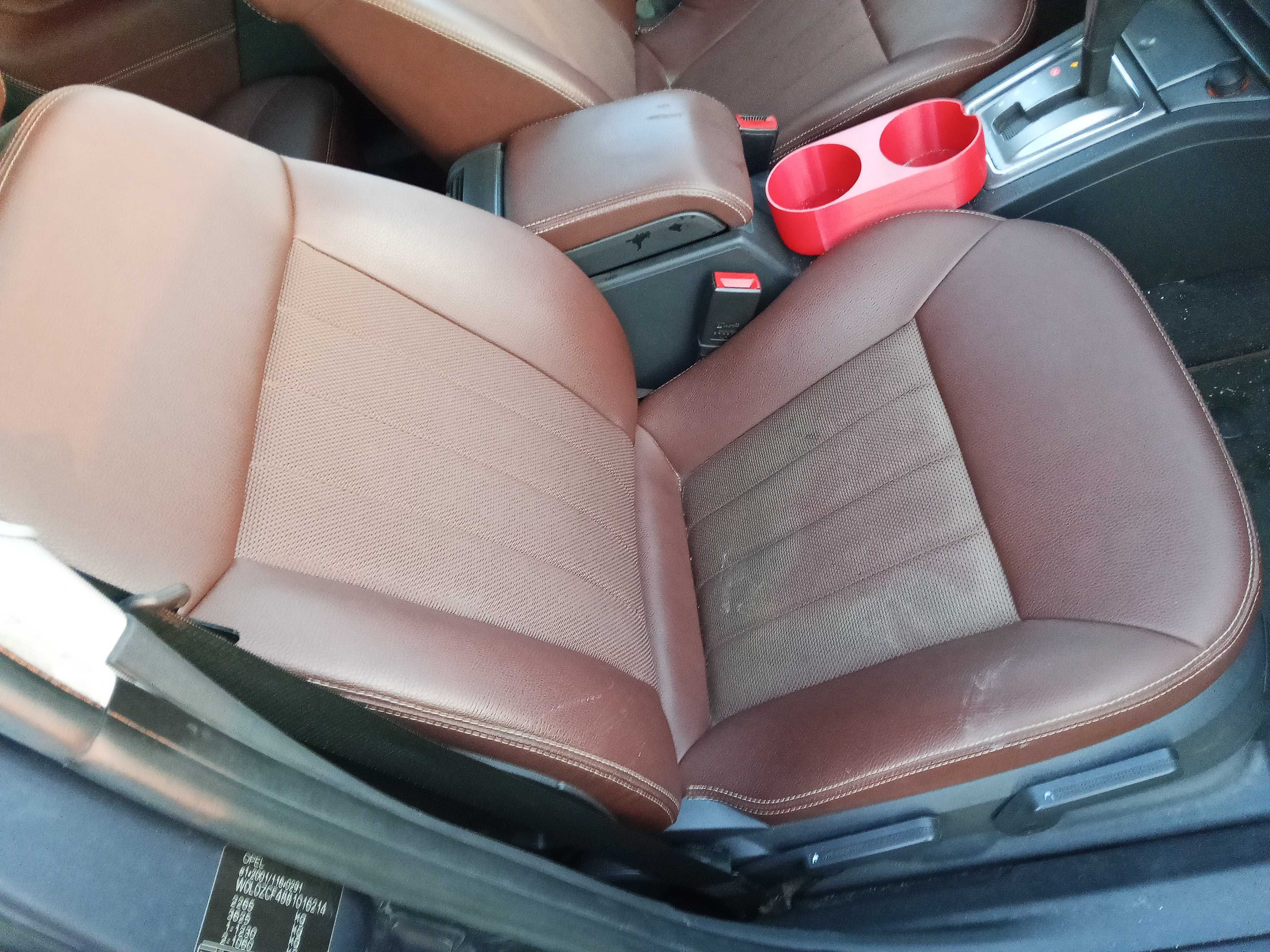 Półskóra Opel Signum czerwona