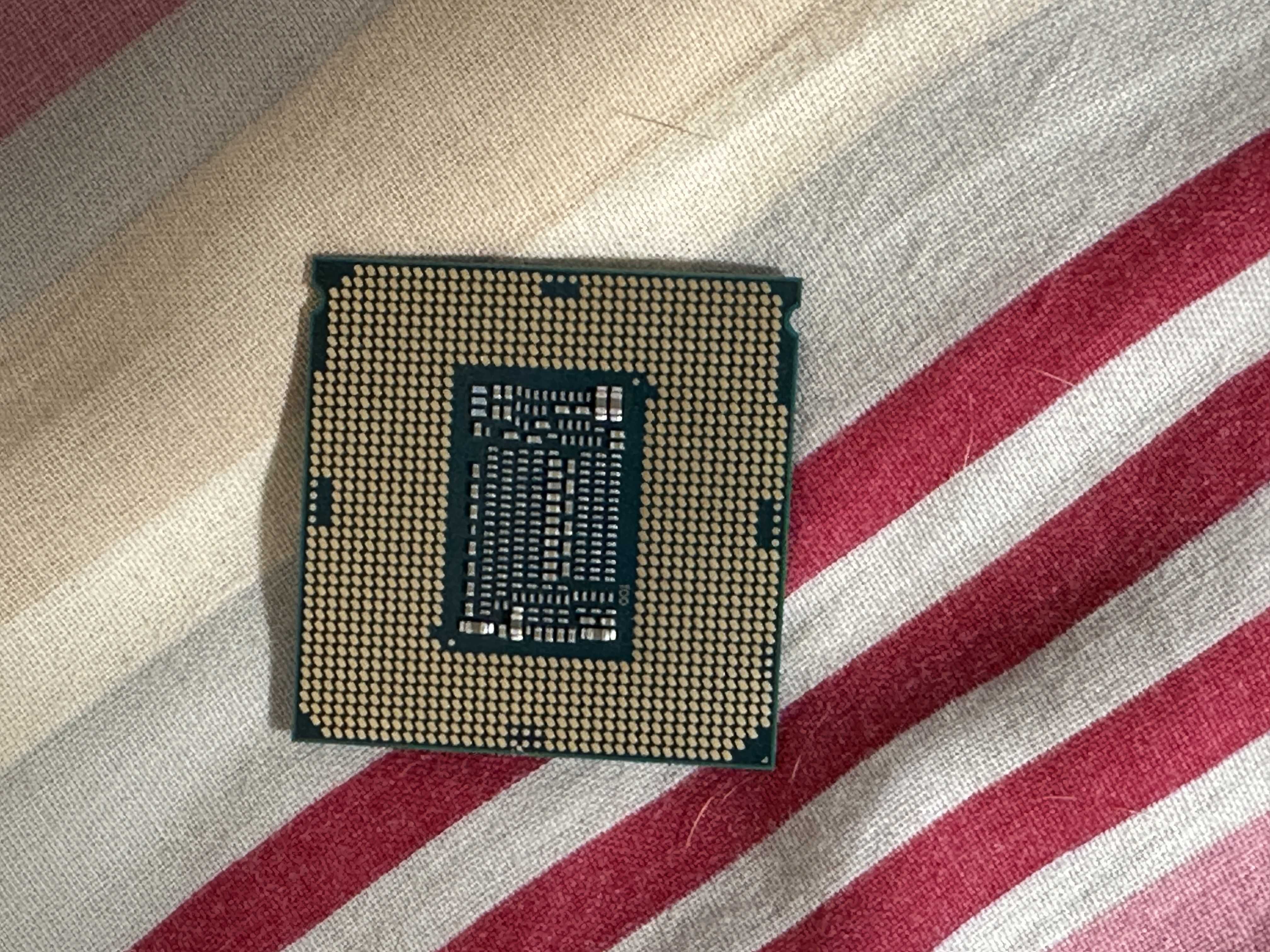 Intel Core i5-8400 LGA 1151I| 6 ядер | Стоковий кулер