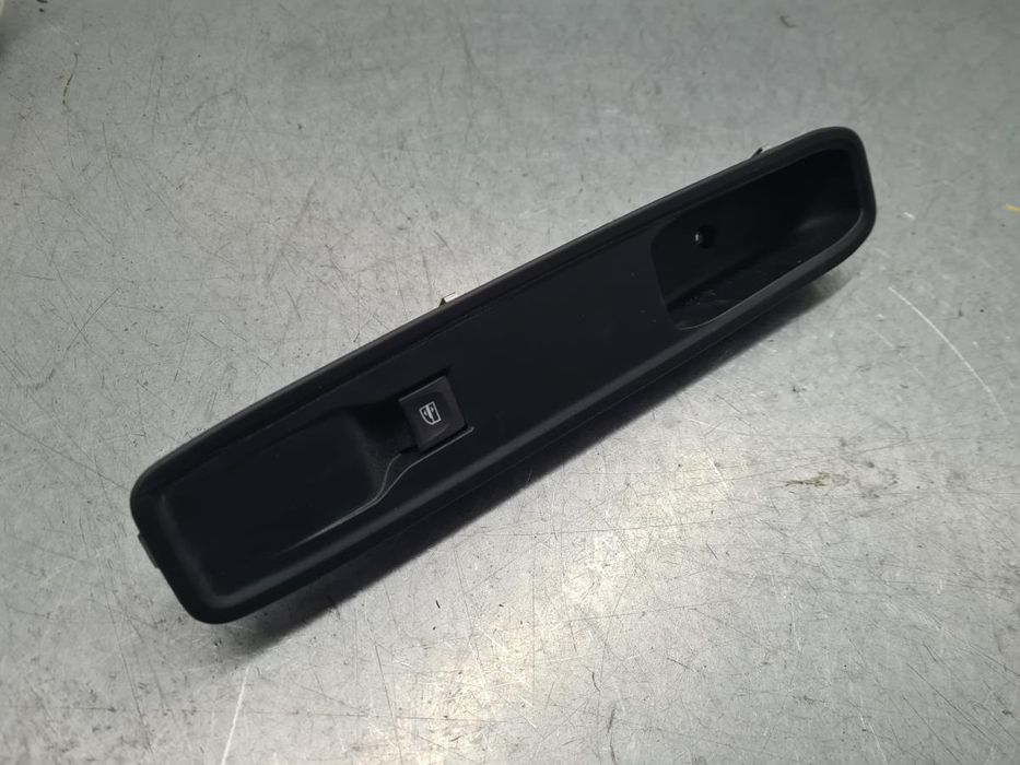 Comando / botão / interruptor vidros frente direito DACIA Sandero III