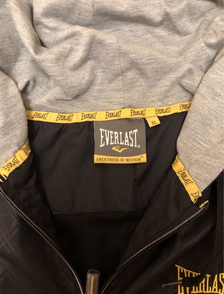 Вєтровка Everlast розмір L/XL