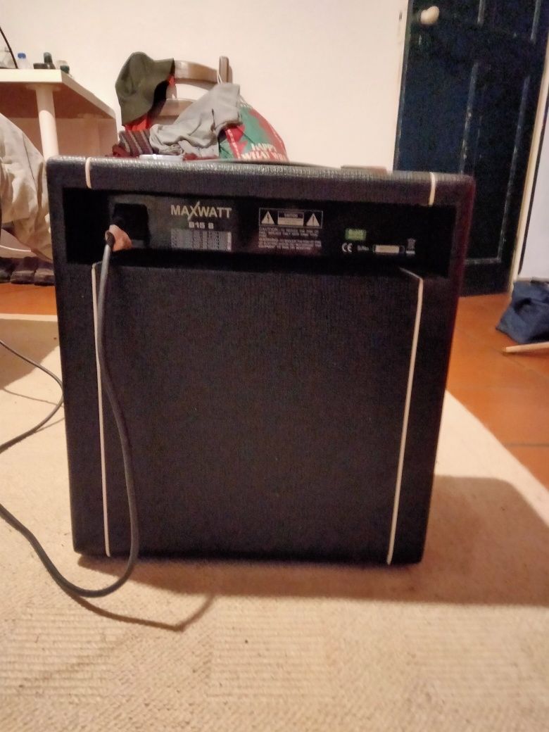 Amplificador HIWATT MAXWATT Series B15 8