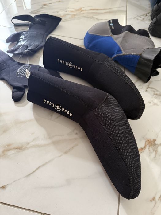 Шкарпетки неопренові, чоботи, рукавички для дайвінгу. Scubapro