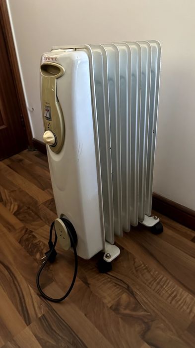 Aquecedor a óleo - Marca Jocel