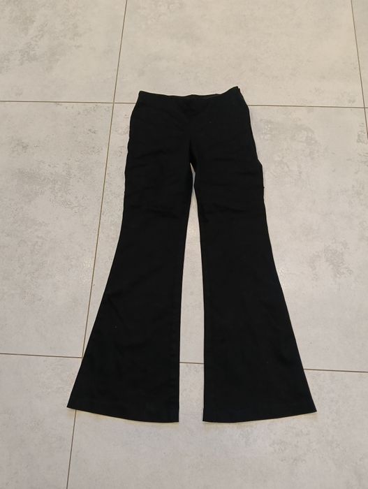 Materiałowe spodnie dzwony Even & Odd