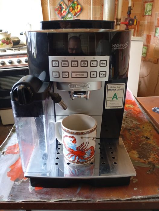 Кофемашина "DeLonghi". Б.У
