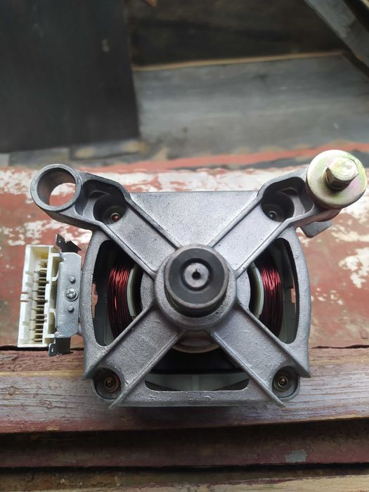 Электродвигатель со стиралки Самсунг