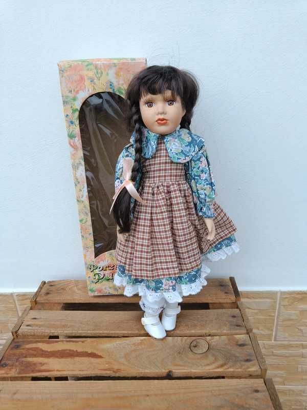Porcelanowa lalka z oryginalnym pudełkiem kolekcjonerska