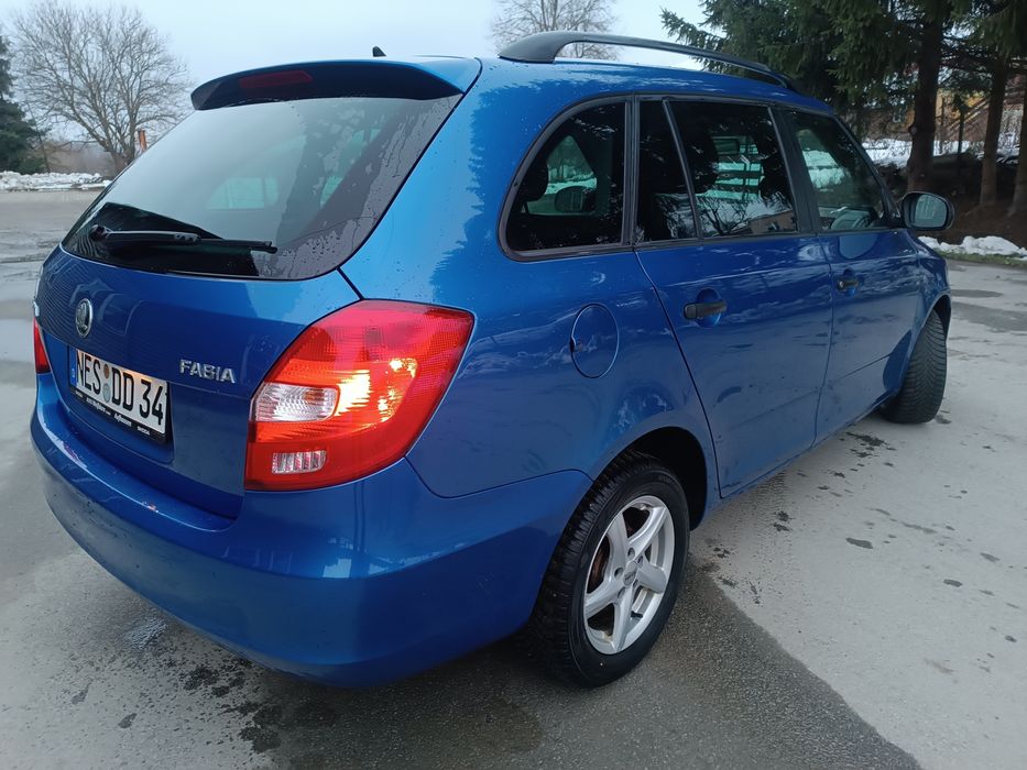 SKODA FABIA 2 LIFT rok 2013 / 1.4 benzyna/ klima / stan wzorowy