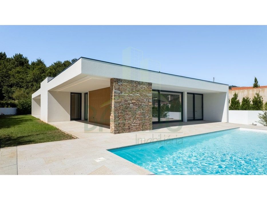 Excelente moradia T3 nova com piscina