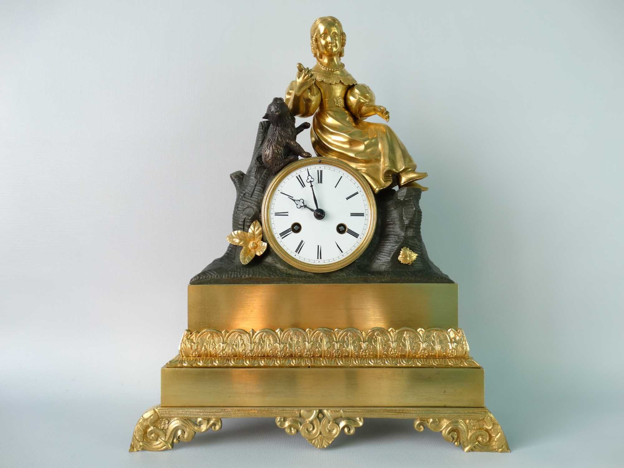 Бронзовий в позолоті камінний годинник першої половини XIX століття