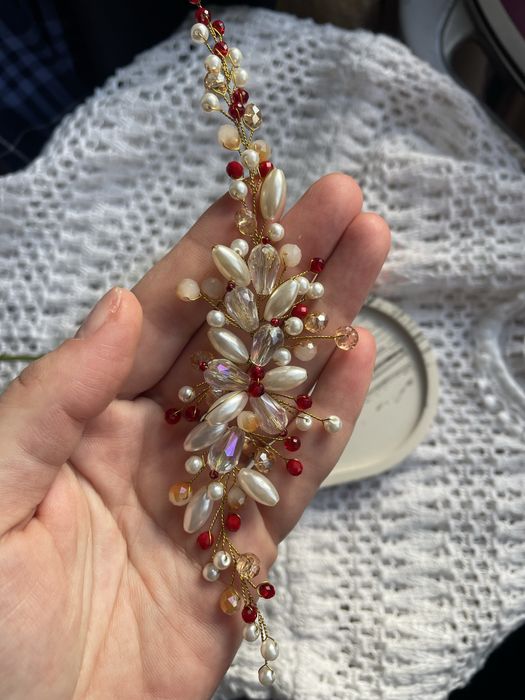 Прикраса у волосся