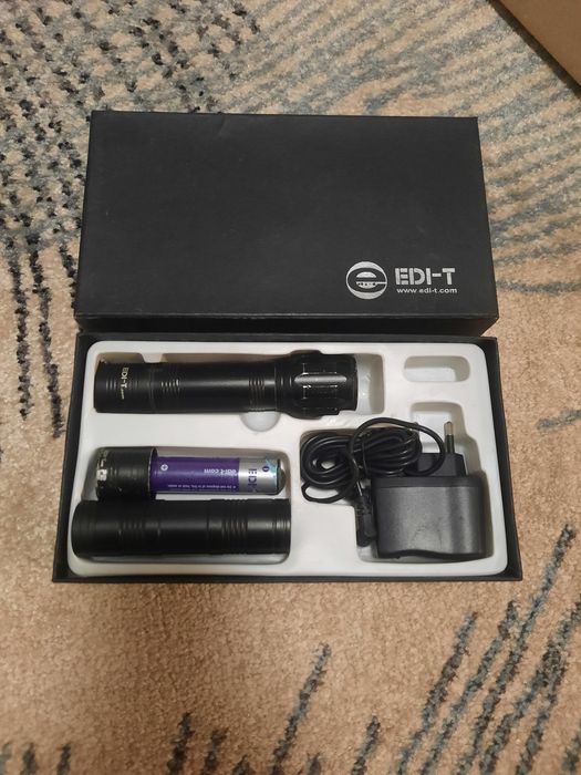 Тактический фонарь фирмы EDI-T набор