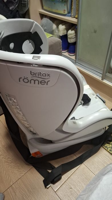 Кресло автокрісло Britax romer trifix 9-18 кг