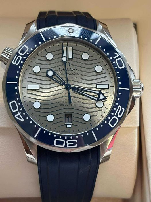 Omega Seamaster Diver 300M Ref.210.32.42.20.06.001