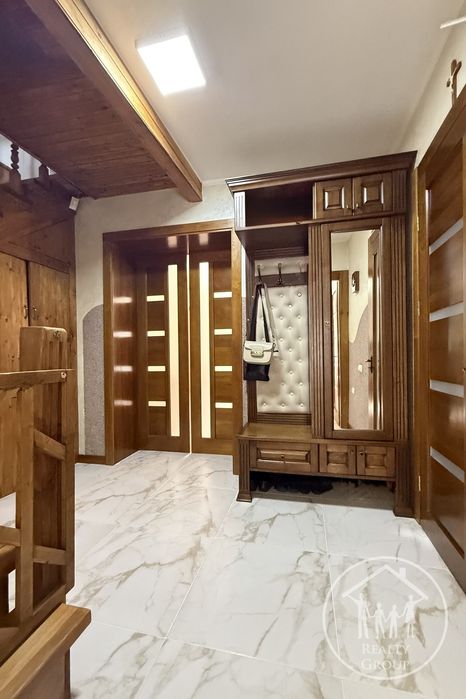 Продам будинок в ближньому центрі!Високий замок!Знесіння!