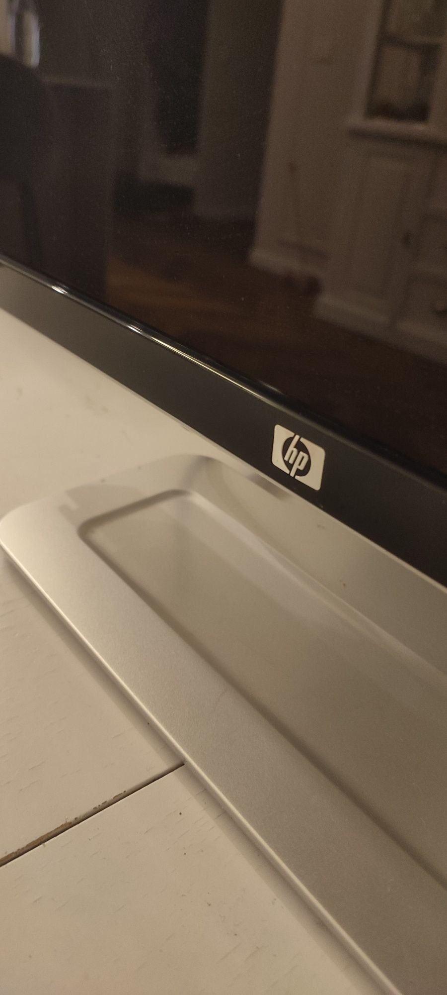 Monitor HP w1907v,