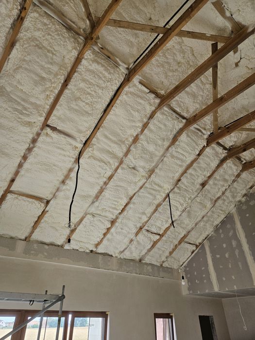 Ocieplanie Piana PUR / Wdmuchiwanie celulozy