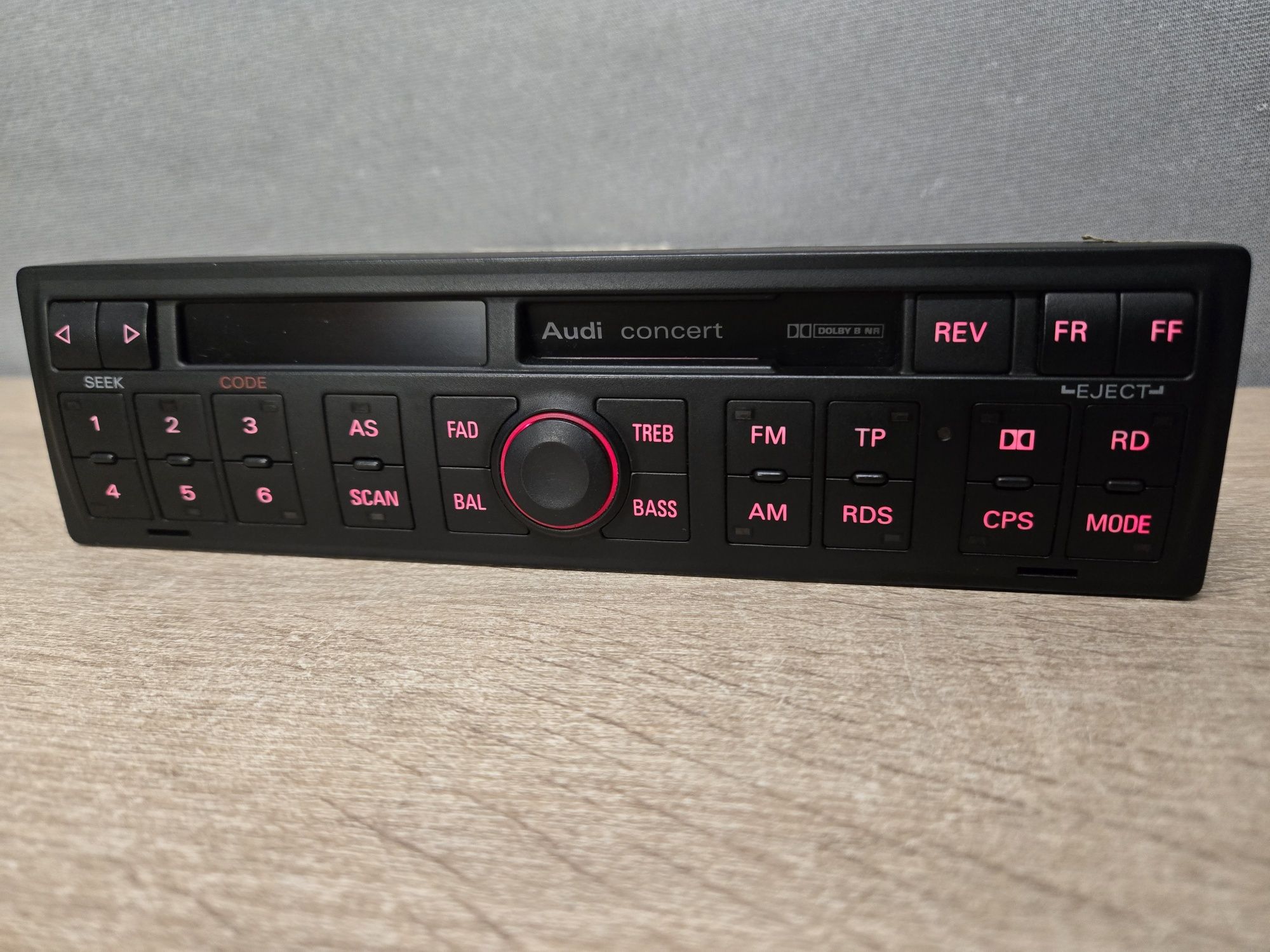 Radio samochodowe Audi Concert PLUS A3 A4 B5, A6 C5, TT, A2 + kod 22cm