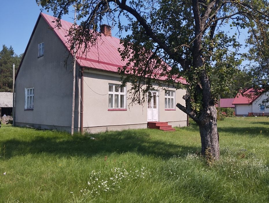 Siedlisko na sprzedaż w m. Cisów. Cena za całość.