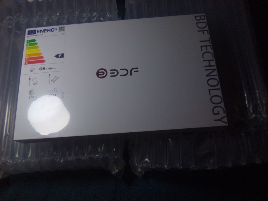 Планшет з функцією телефону на дві сім.карти