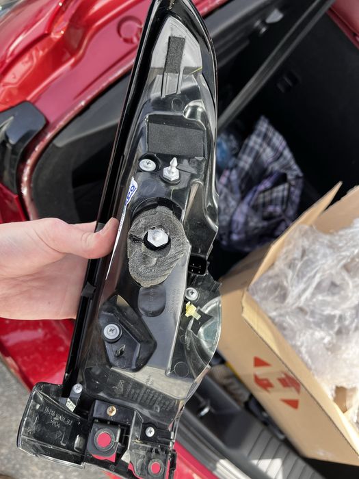 Фонарь задній лівий стоп mazda 3 BP BCKD51160