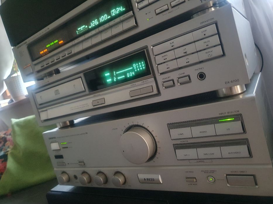 Wieża stereo Onkyo Integra srebrna