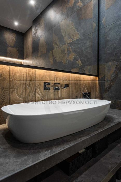 Продаж сучасна квартира 4-кімнати  вул. Лаврська 6 3 СПАЛЬНІ ЦЕНТР