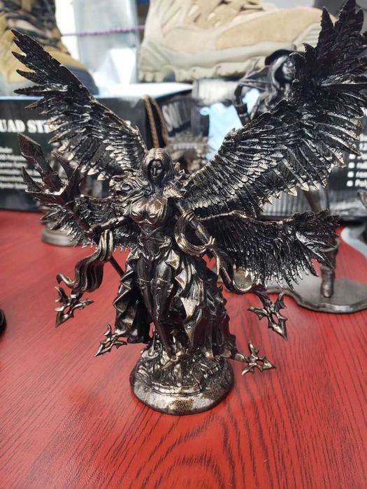 Боевой ангел, фигурка персонажа аниме.