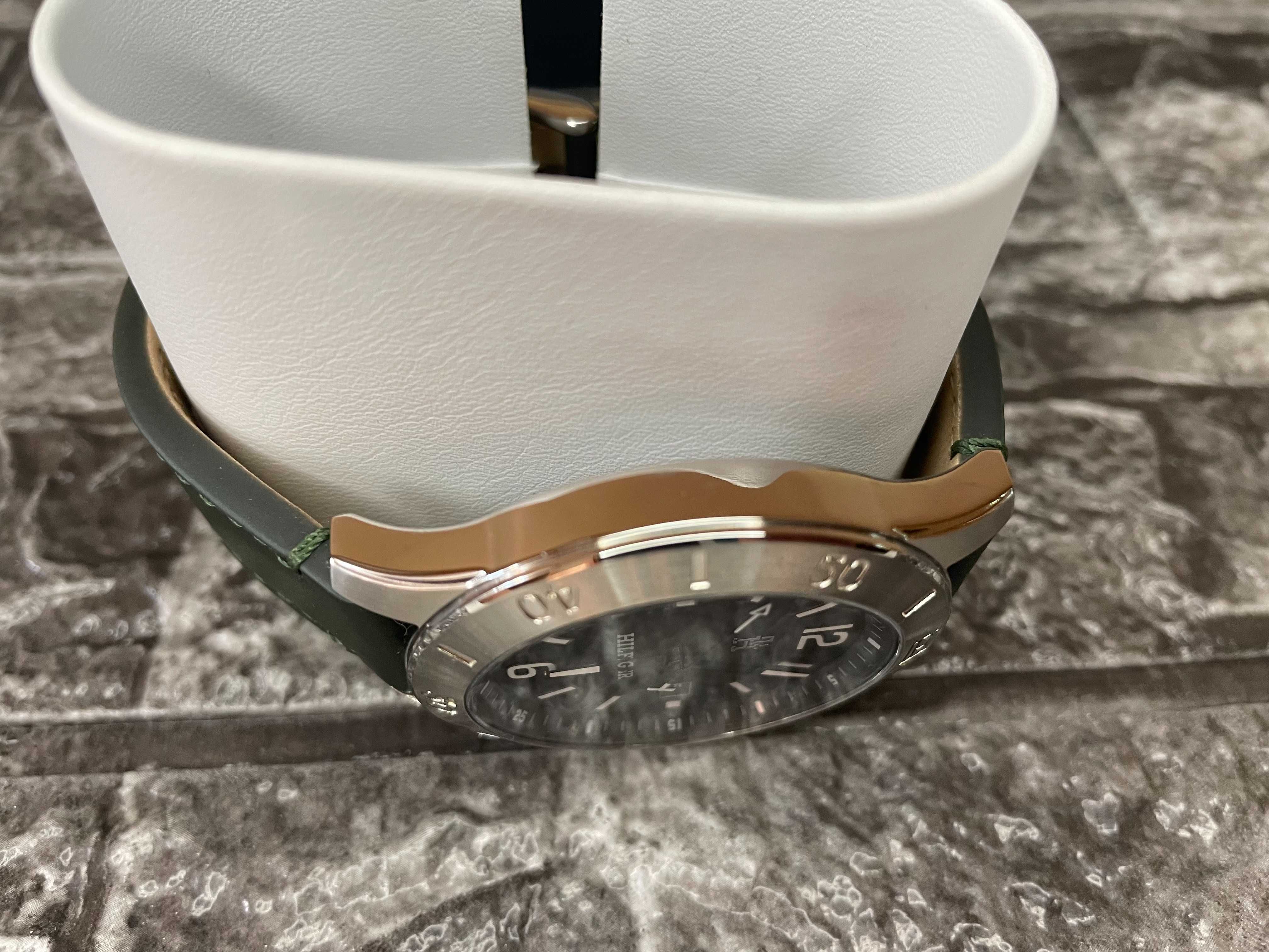 Чоловічий кварцовий годинник Tommy Hilfiger класичний подарунок