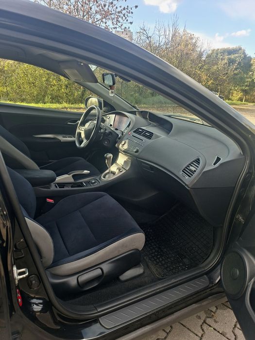 Honda Civic VIII UFO