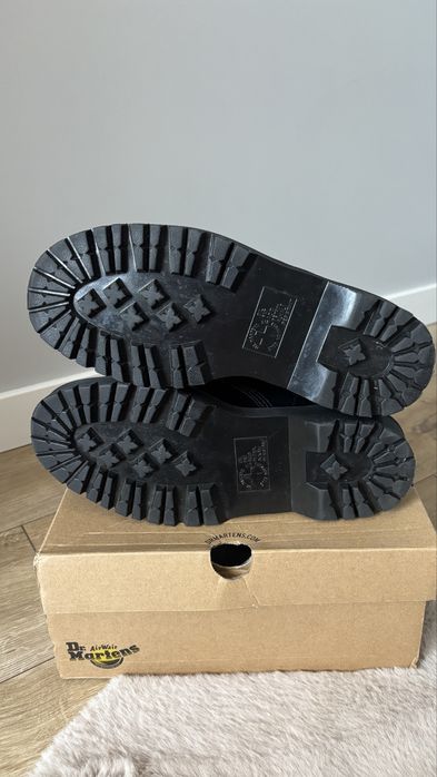 Sprzedam oryginalne buty Dr. Martens Workery Vegan 1460 Bex Mono.