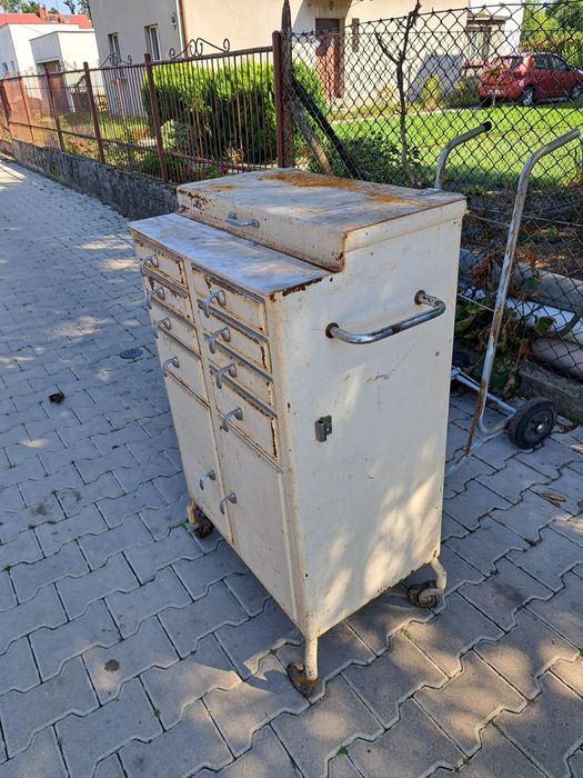 Szafka medyczna metalowa